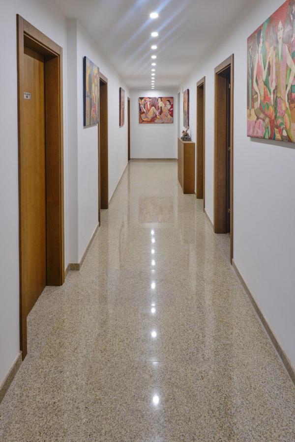 Hotel Splendid Pleven Ngoại thất bức ảnh