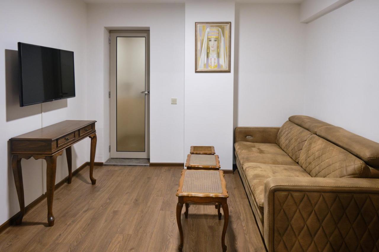 Hotel Splendid Pleven Ngoại thất bức ảnh