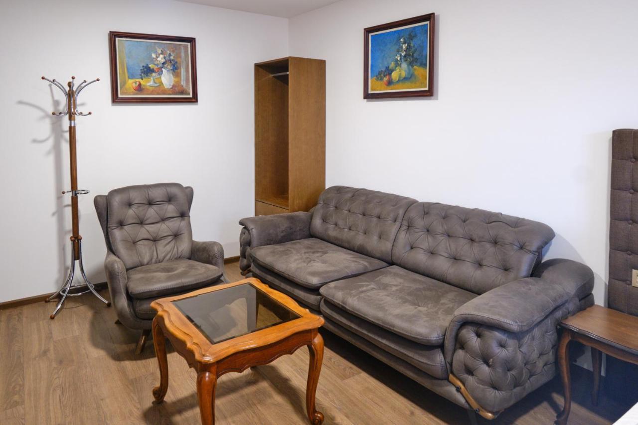 Hotel Splendid Pleven Ngoại thất bức ảnh