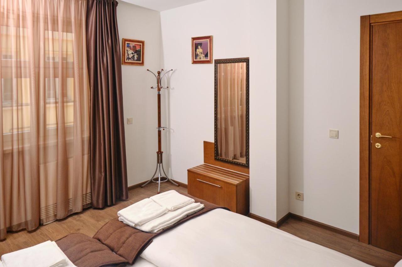 Hotel Splendid Pleven Ngoại thất bức ảnh